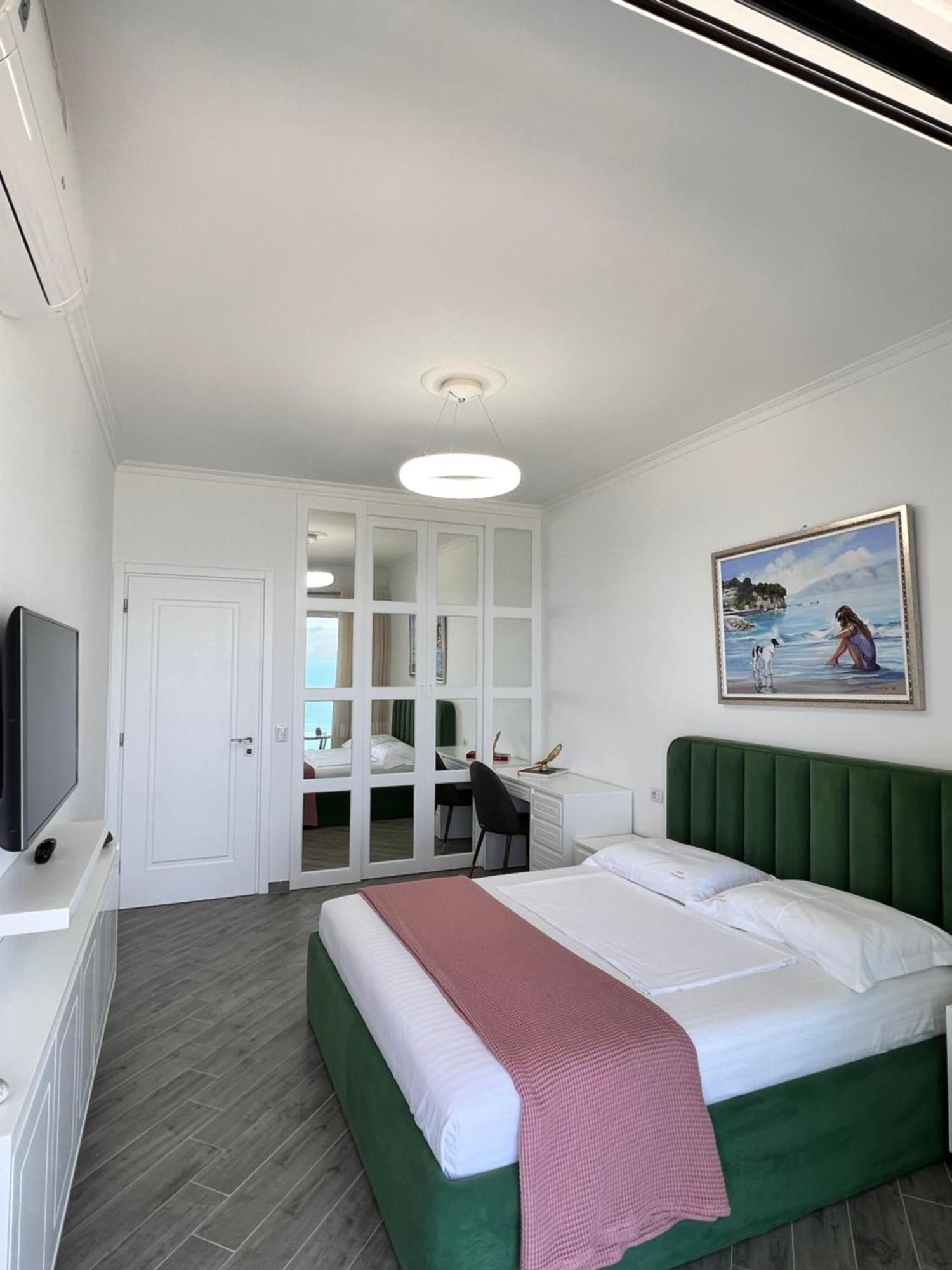 Mini Hotel&maxi Hotel